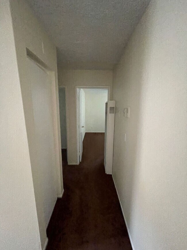 Building Photo - 12719 Navajo Pl