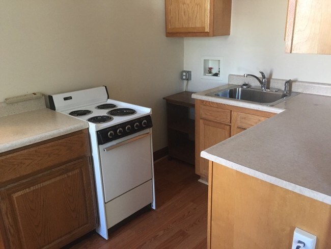 Primary Photo - 3226 Riverside Dr