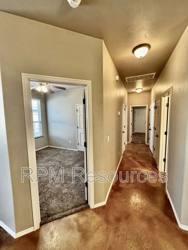 Building Photo - 1858 Post Oak Rd