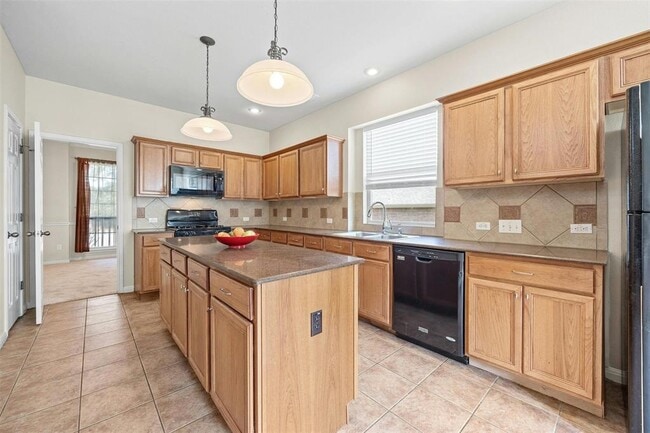 Building Photo - 11305 Brixey Ln