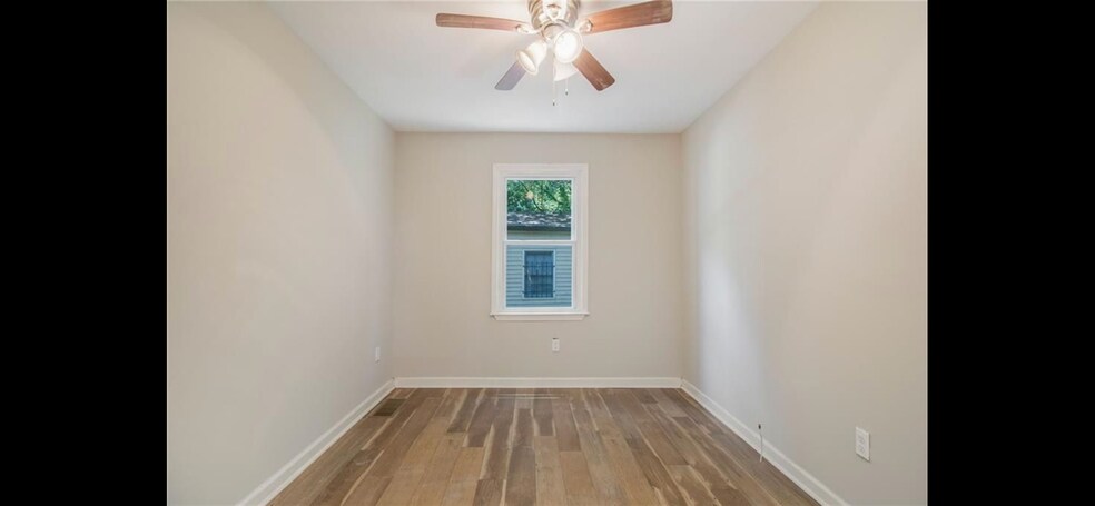 Building Photo - 3704 Asbury Ln SW