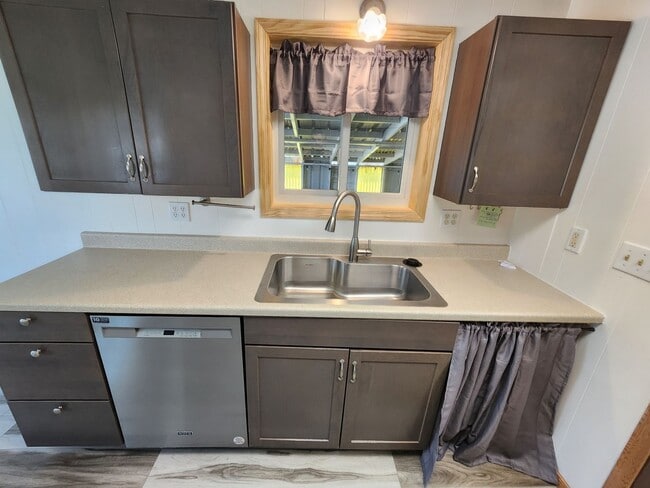 Building Photo - 2bdrm/1ba Single-level home in Ronan