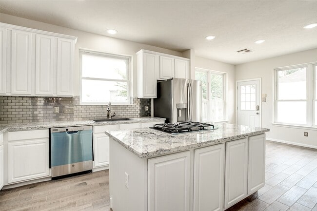 Building Photo - 5818 Pebble Bank Ln