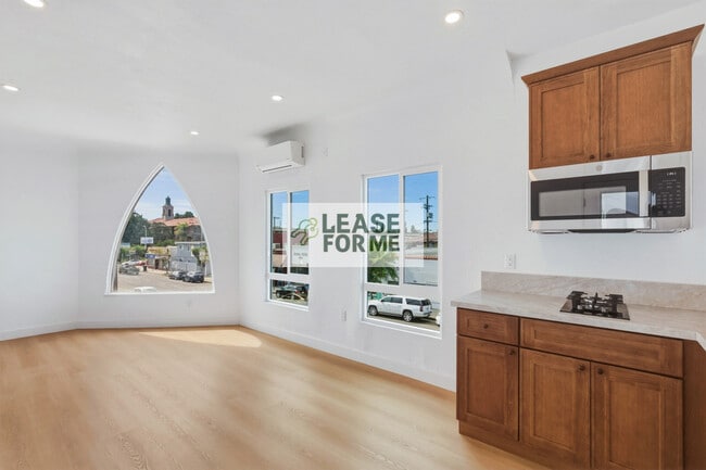 Building Photo - 8959 Hargis St