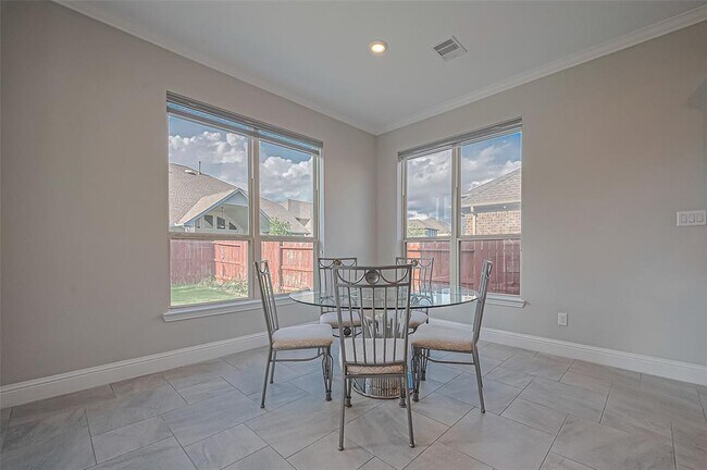 Building Photo - 16818 Calcots Dr