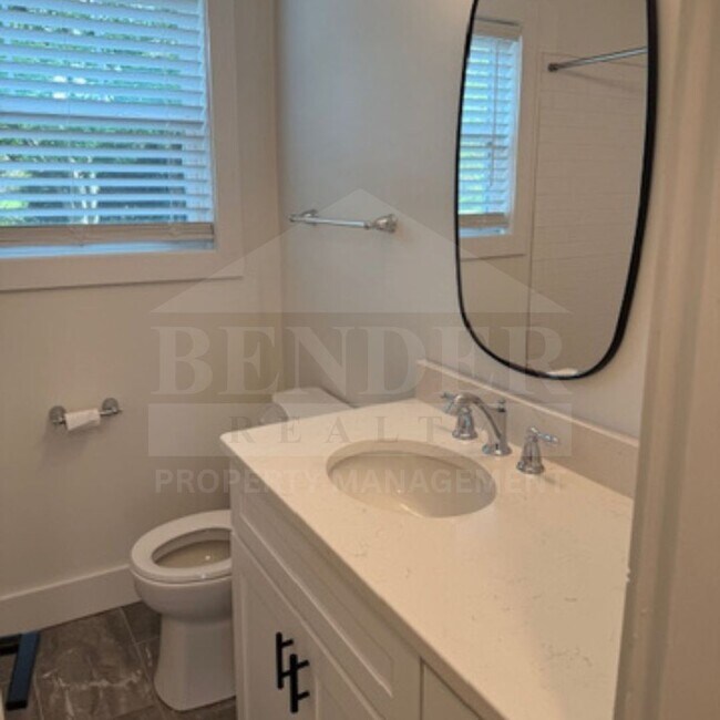 Building Photo - BEAUTIFUL REMODELED HOME