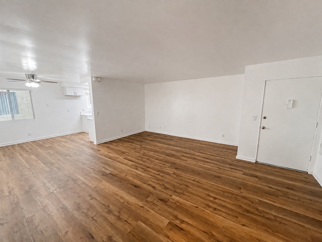 Building Photo - 343 S Steckel Dr