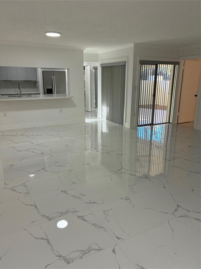 Building Photo - 9040 SW 125th Ave