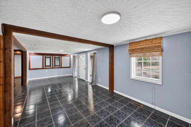 Building Photo - Unique, Private Rental Home with Workshop!
