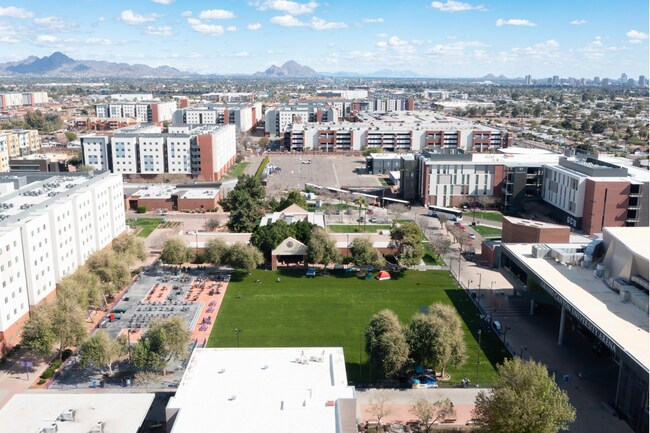 Building Photo - 4711