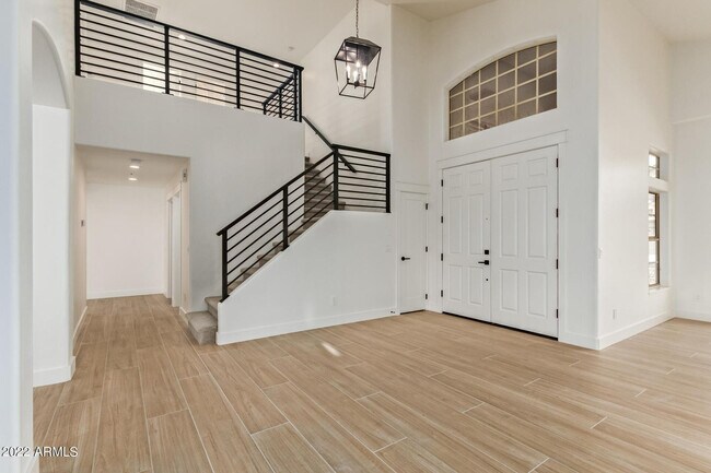 Building Photo - 13761 E Lupine Ave