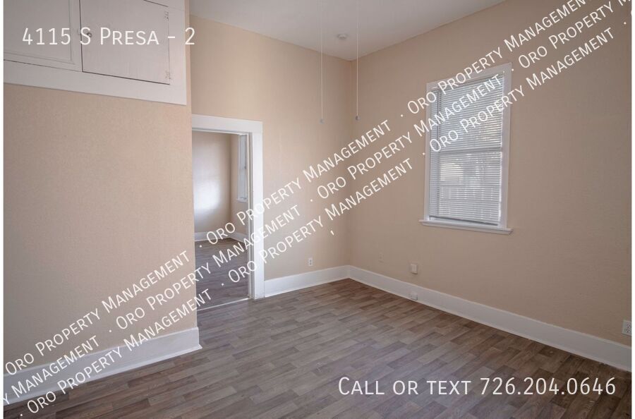 Building Photo - 4115 S Presa-2