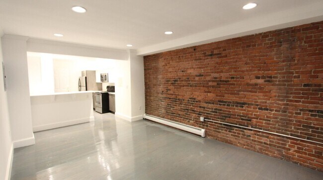 Primary Photo - 127 St Botolph St