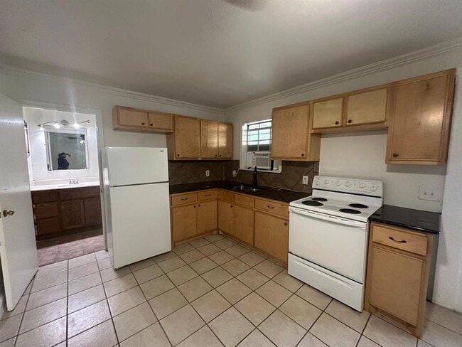 Building Photo - 9506 Capitol View Dr