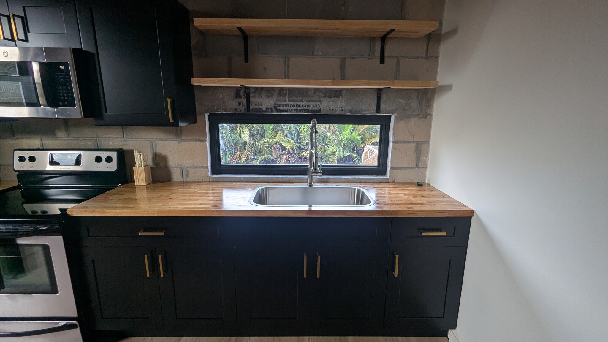 Building Photo - 1335 Churchill Rd