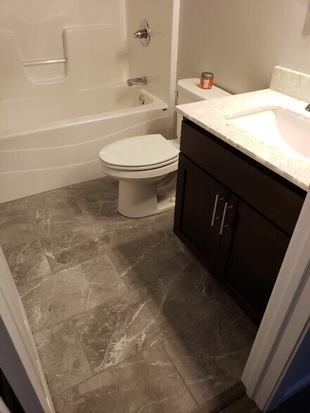 Building Photo - 6218 Kathryn Ct