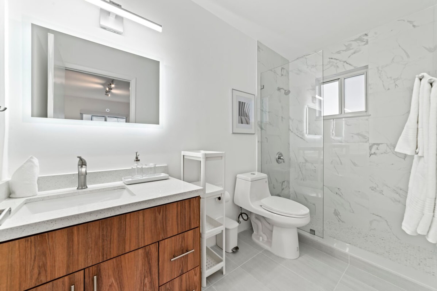 Building Photo - 2776 W 71st Pl