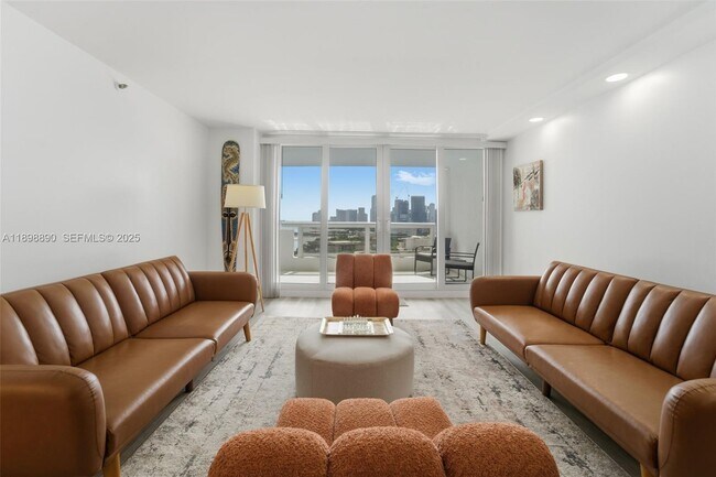 Building Photo - 1717 N Bayshore Dr