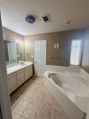 Building Photo - 438 Lake Highlands Dr