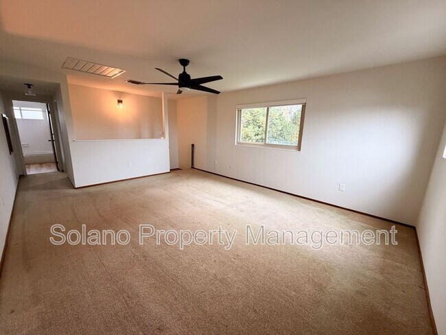 Building Photo - 950 Pembroke Way