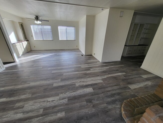 Building Photo - 2405 Kit Sierra Way