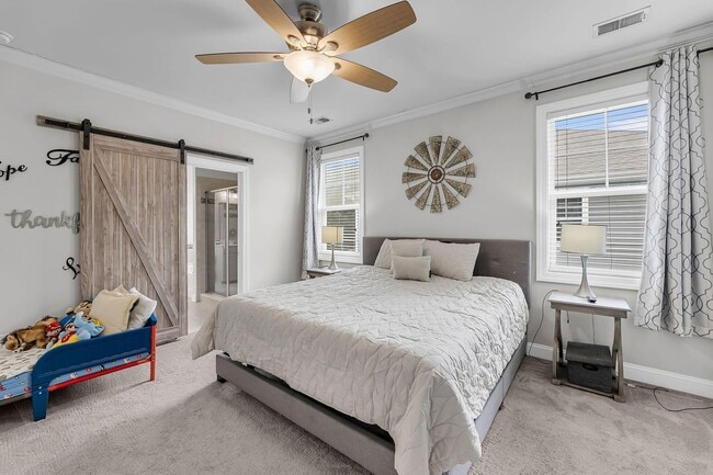 Building Photo - Beautiful 4BR/2.5BA Home in Highly Desirable Park West