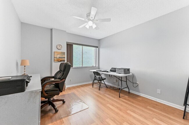 Building Photo - 6768 10th Ave N