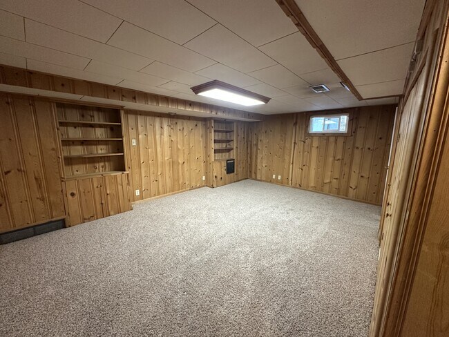 Building Photo - 1376 Darling St