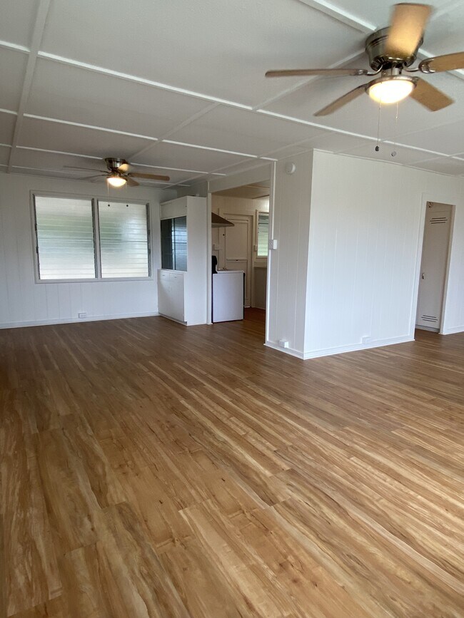 Building Photo - 345C Kalama St
