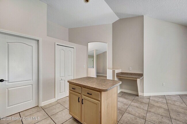 Building Photo - 1135 Egret Lake Way