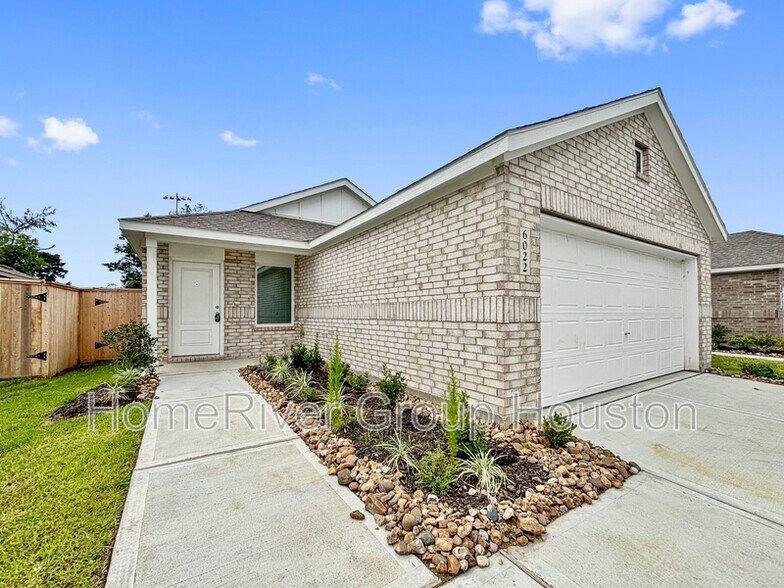 Building Photo - 6022 Starling Dr