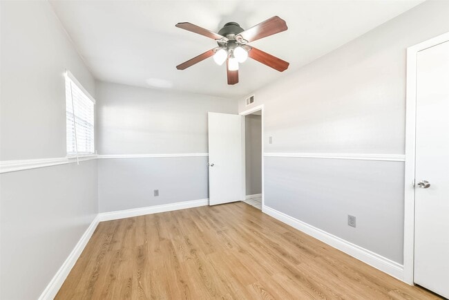 Building Photo - 3706 Ramsey Dr
