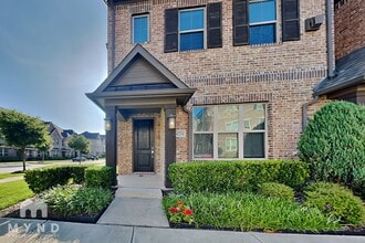 Building Photo - 4254 Shavano Dr