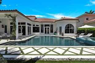 Building Photo - 3477 Lago de Talavera