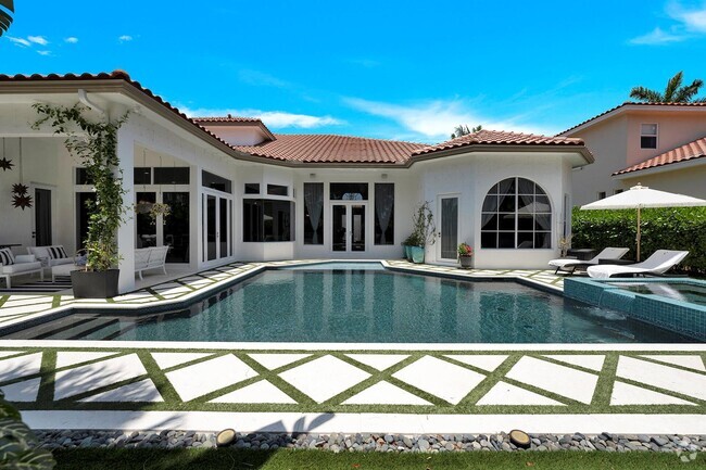 Building Photo - 3477 Lago de Talavera