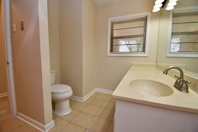 Building Photo - 4 Bed, 2 Bath Home in Ruston!