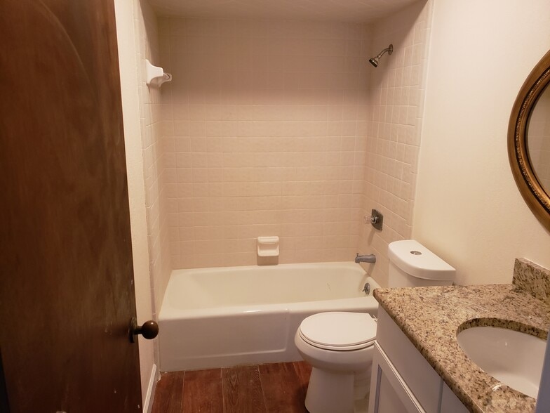 Building Photo - 50 Sun Air Blvd E