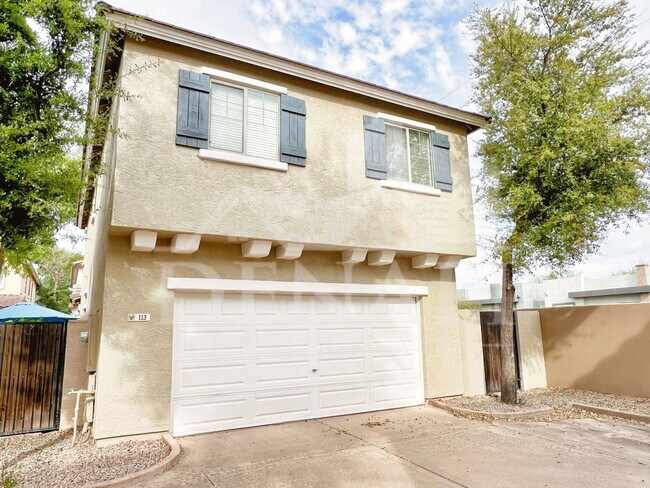 Building Photo - 113 E Palomino Dr