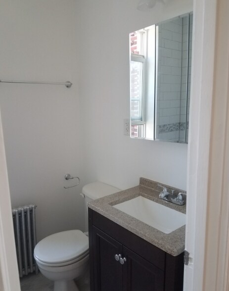 Building Photo - 11 Farrington Ave