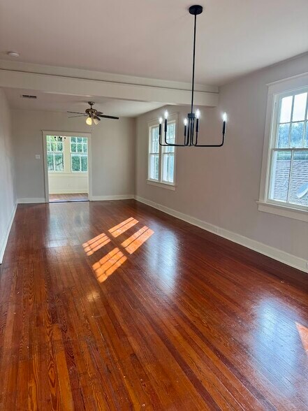Building Photo - 3113 Louisiana Avenue Pky