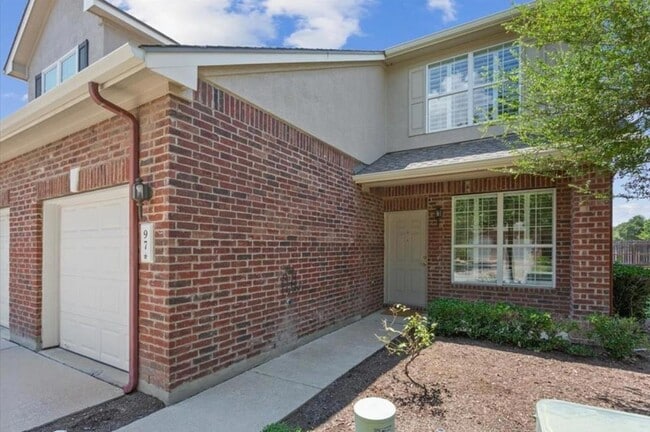 Building Photo - 97 Verde Ranch Loop