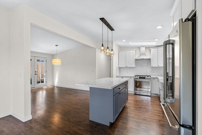 Building Photo - Charming and Cozy Air-Conditioned High Point Rambler (1st Month Free)