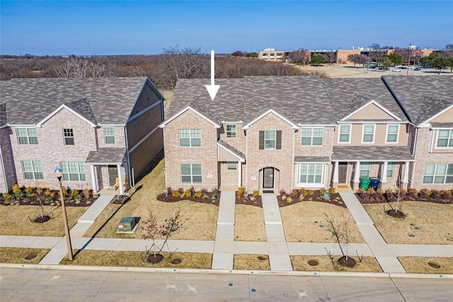 Building Photo - 2328 Greystone Dr