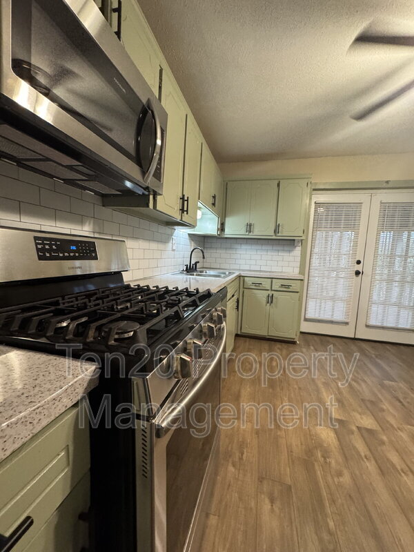 Building Photo - 6732 Playfield Dr