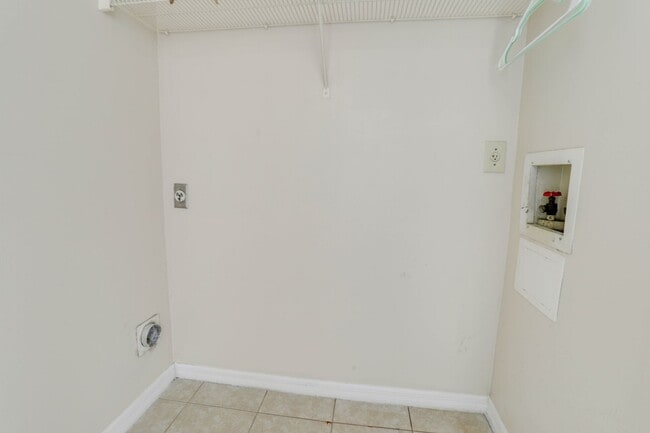 Building Photo - 7206 Olympia Ct