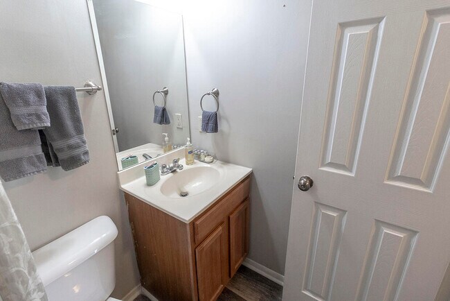 Building Photo - 201 Wheaton Ct