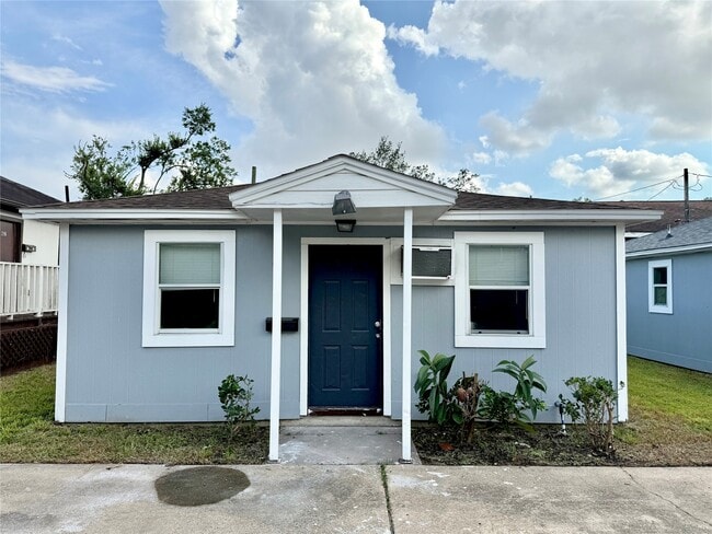 Primary Photo - 3910 Hoffman St