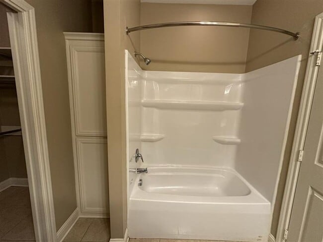 Building Photo - 4046 Mobley Cir