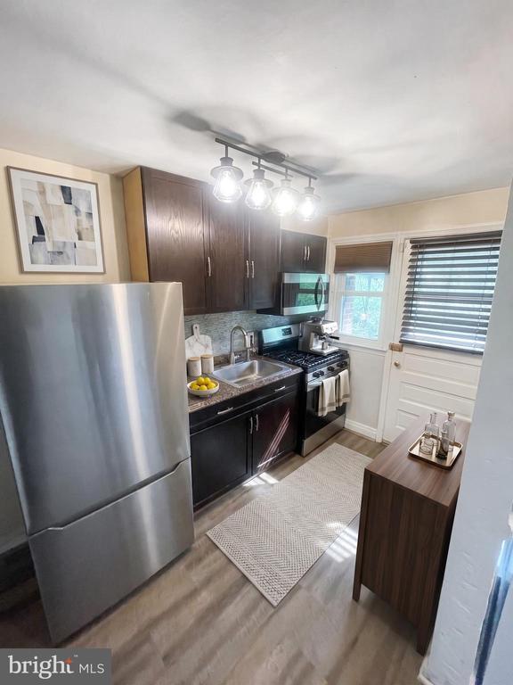 Building Photo - 3566 Dudley Ave