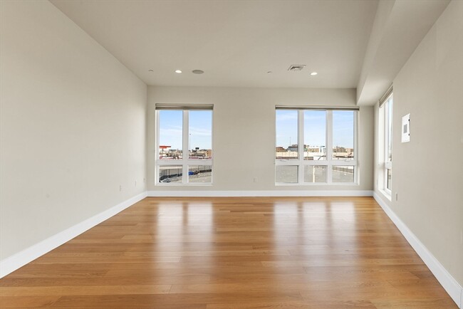 Building Photo - 488 Dorchester Ave